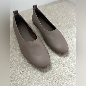 Everlane The day glove ballet flat mocha color
